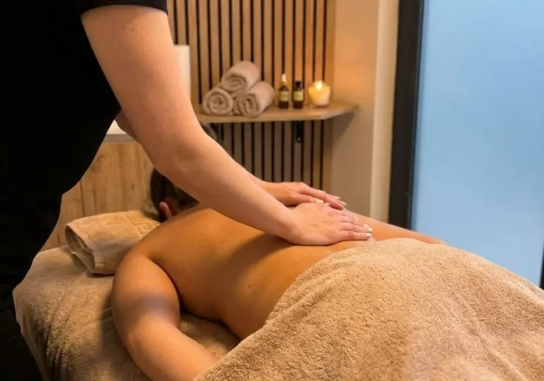 Masaj relaxare realizat intr-un studio privat Atelia din Sector 5 Bucuresti