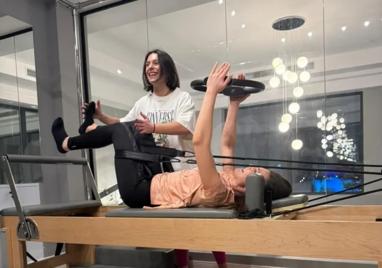 Pilates Reformer alaturi de antrenor personal in sala privata Atelia din Sector 5 Bucuresti